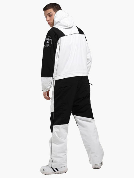 100% polyester. Uses heat energy reflection technology,effectively locks the body's energy, keeps warm, and protects against cold. Waterproof level is 15000MM,quick-drying.YKK high quality zipper, use with confidence.